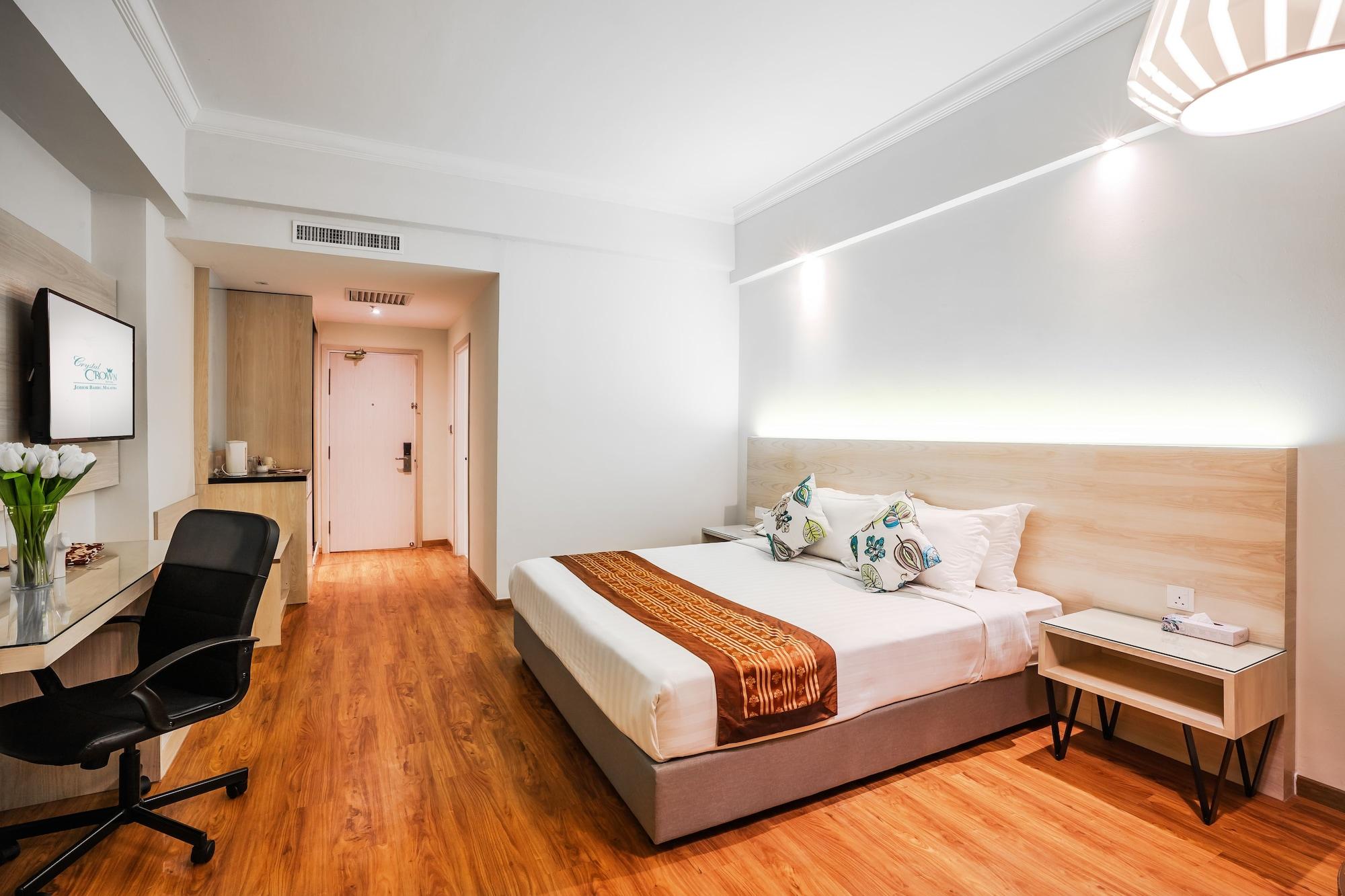 Hotel Crystal Crown Jb