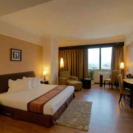 Crystal Crown Hotel Jb Johor Bahru Exterior photo