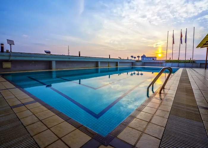Crystal Crown Hotel Jb