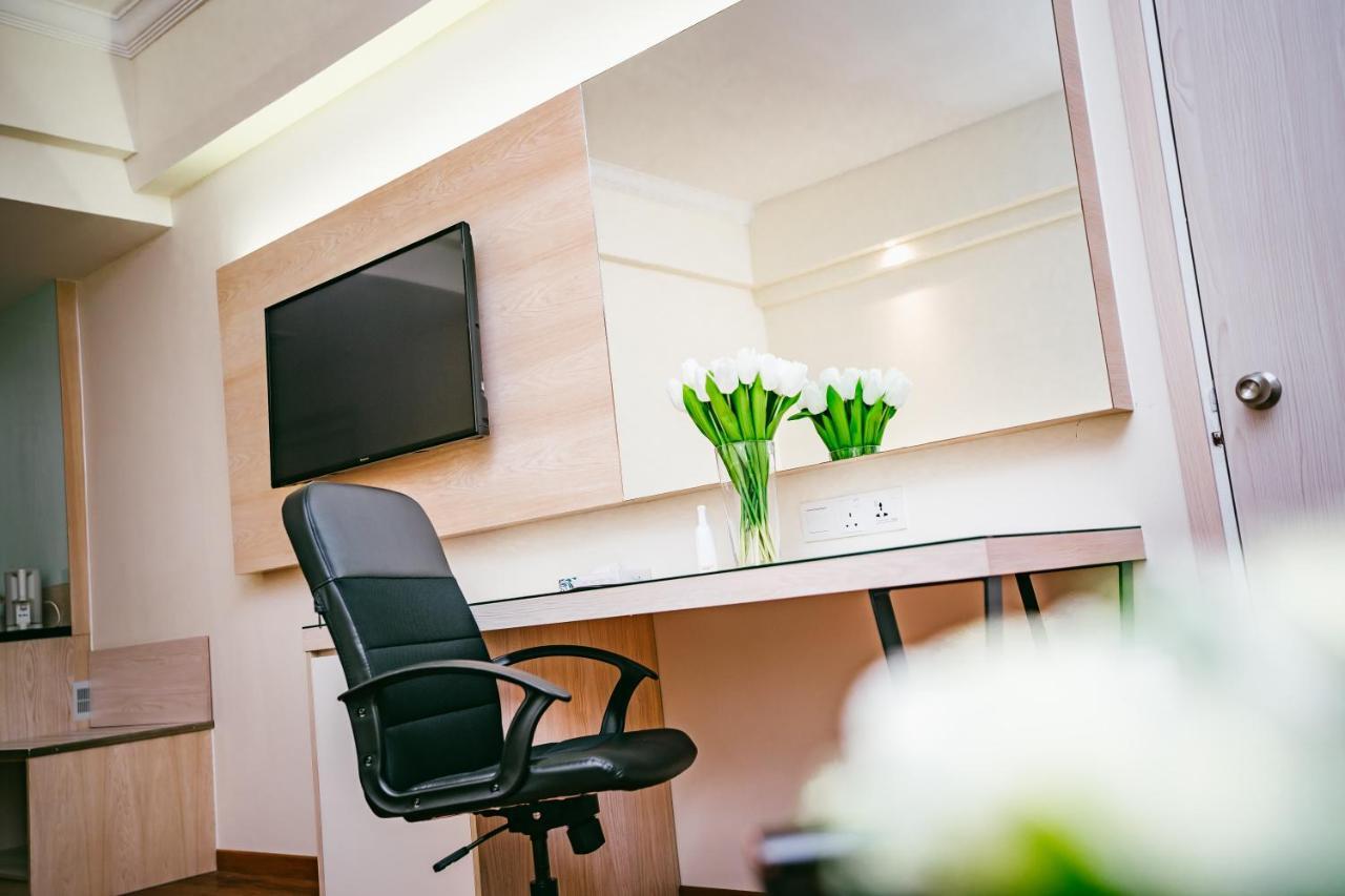 Hotel Crystal Crown Jb 3*