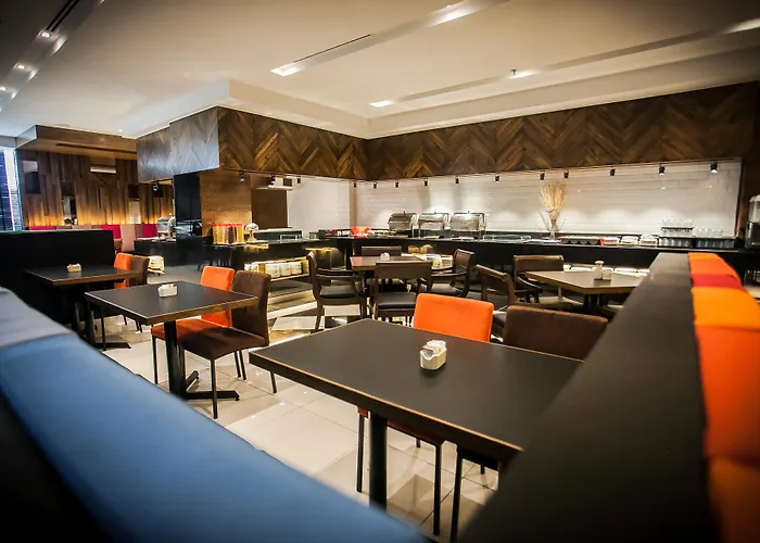 Crystal Crown Hotel Jb