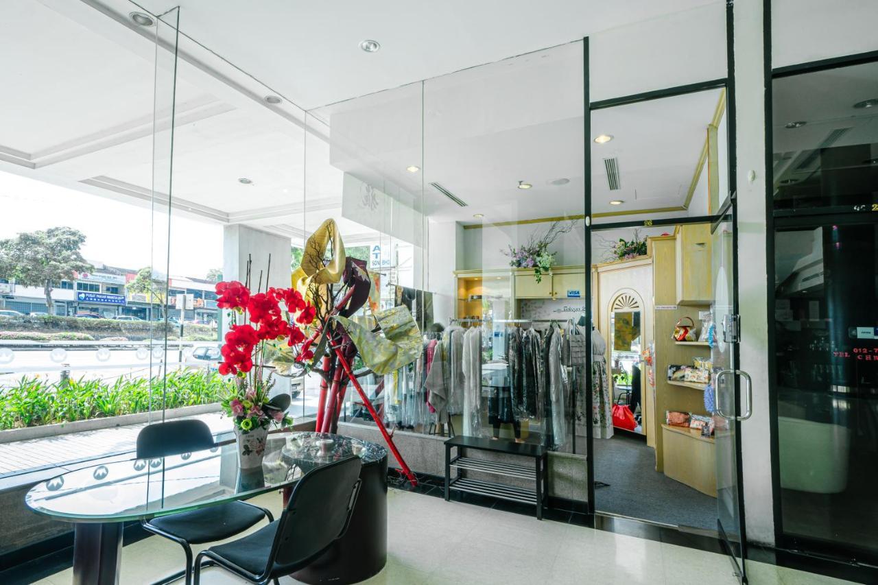 Hotel Crystal Crown Jb 3*