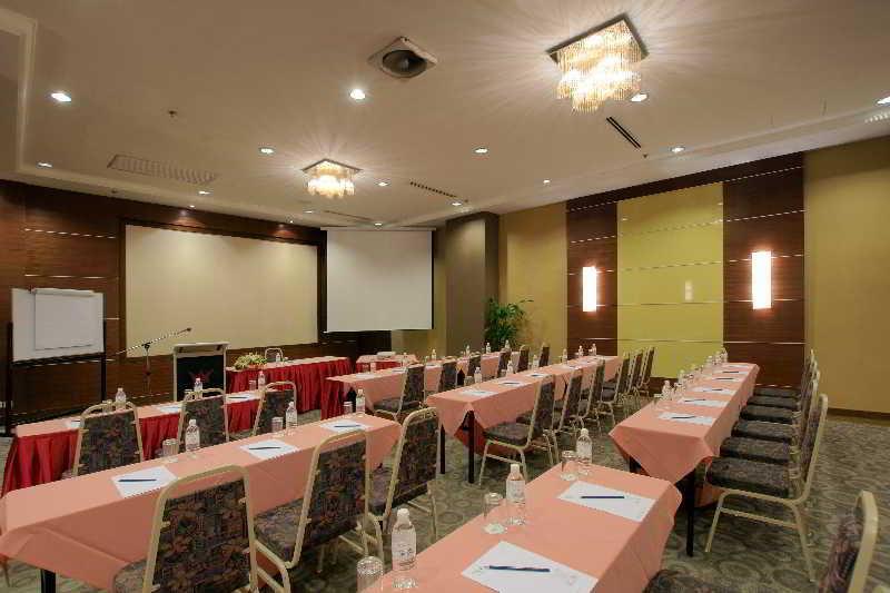 Crystal Crown Jb Hotel