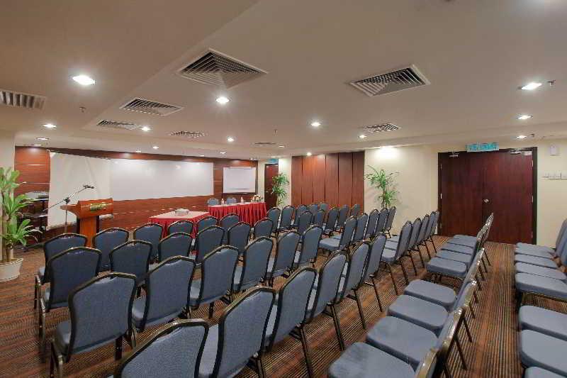 Hotel Crystal Crown Jb